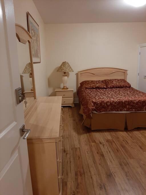 Queen guest apartment