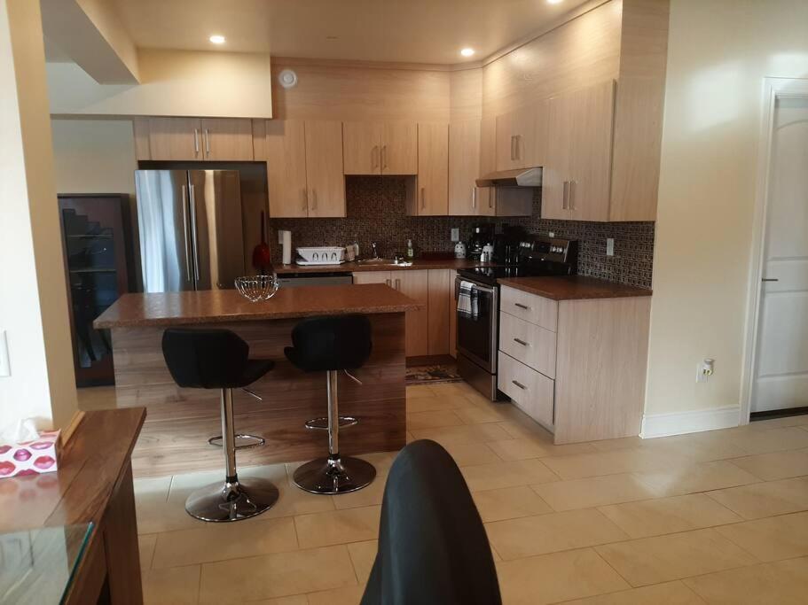 Queen guest apartment