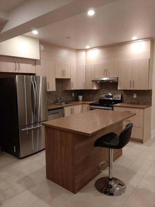 Queen guest apartment