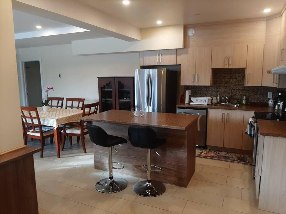 Queen guest apartment