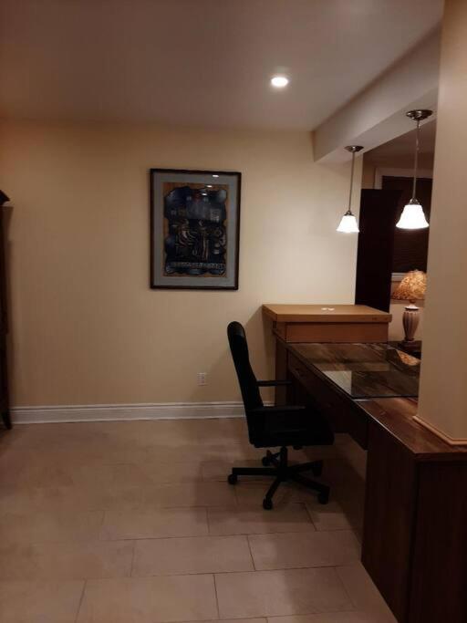 Queen guest apartment