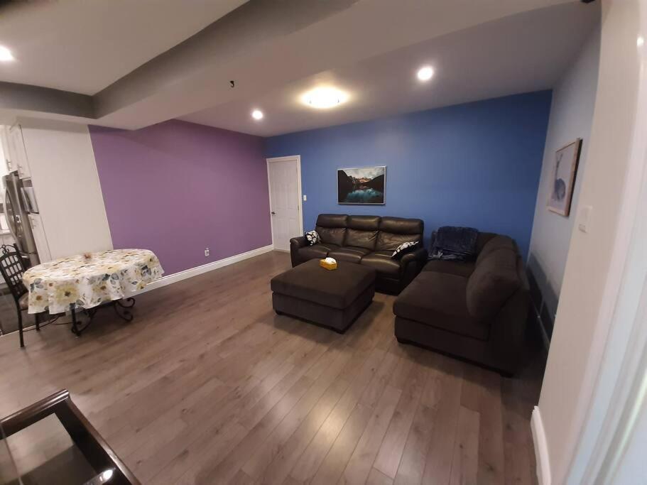Queen guest apartment