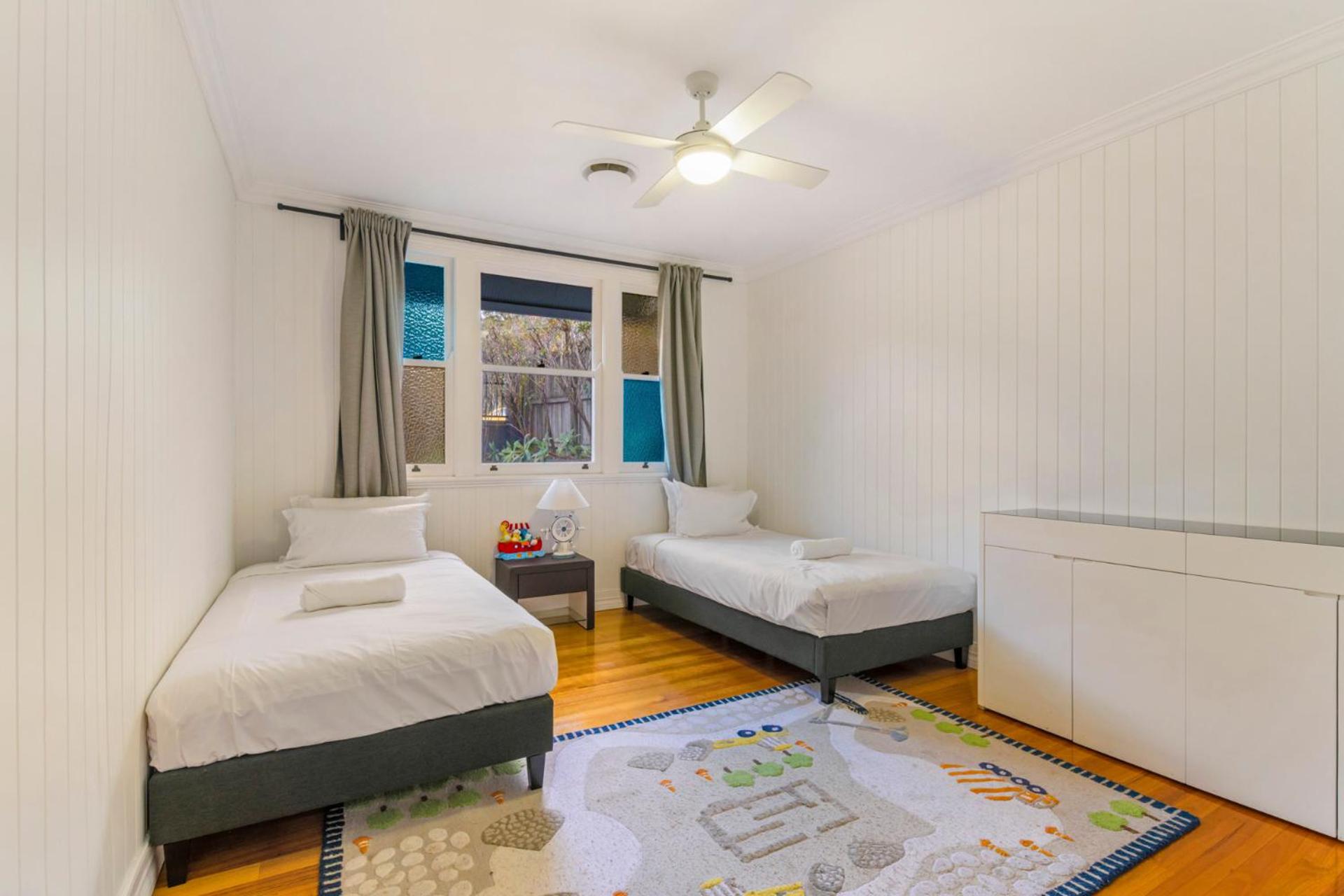 Brisbane Vacations - Unique Character Queenslander Home! Just Minutes to CBD South Brisbane - Property Image 44