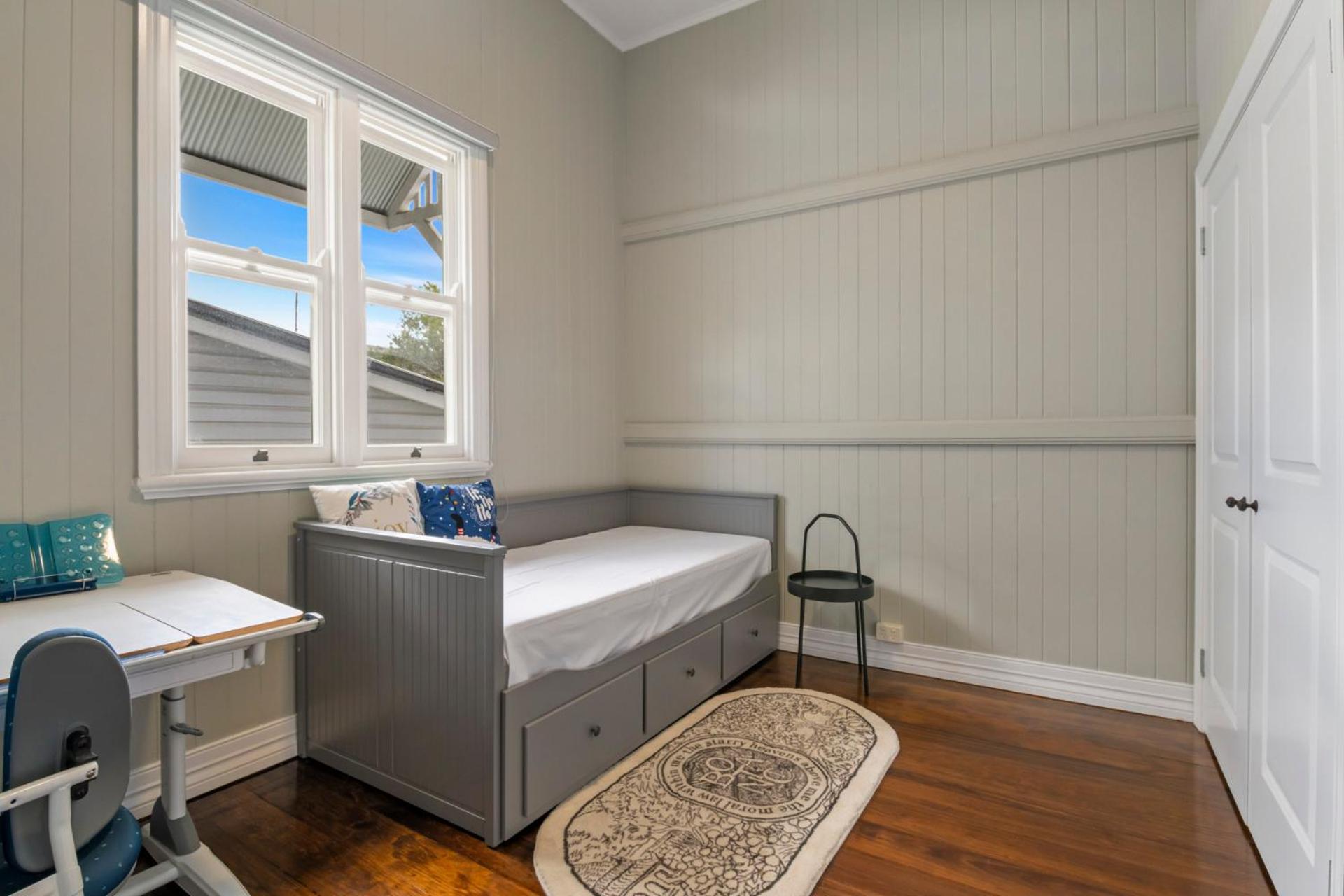 Brisbane Vacations - Unique Character Queenslander Home! Just Minutes to CBD South Brisbane - Property Image 45