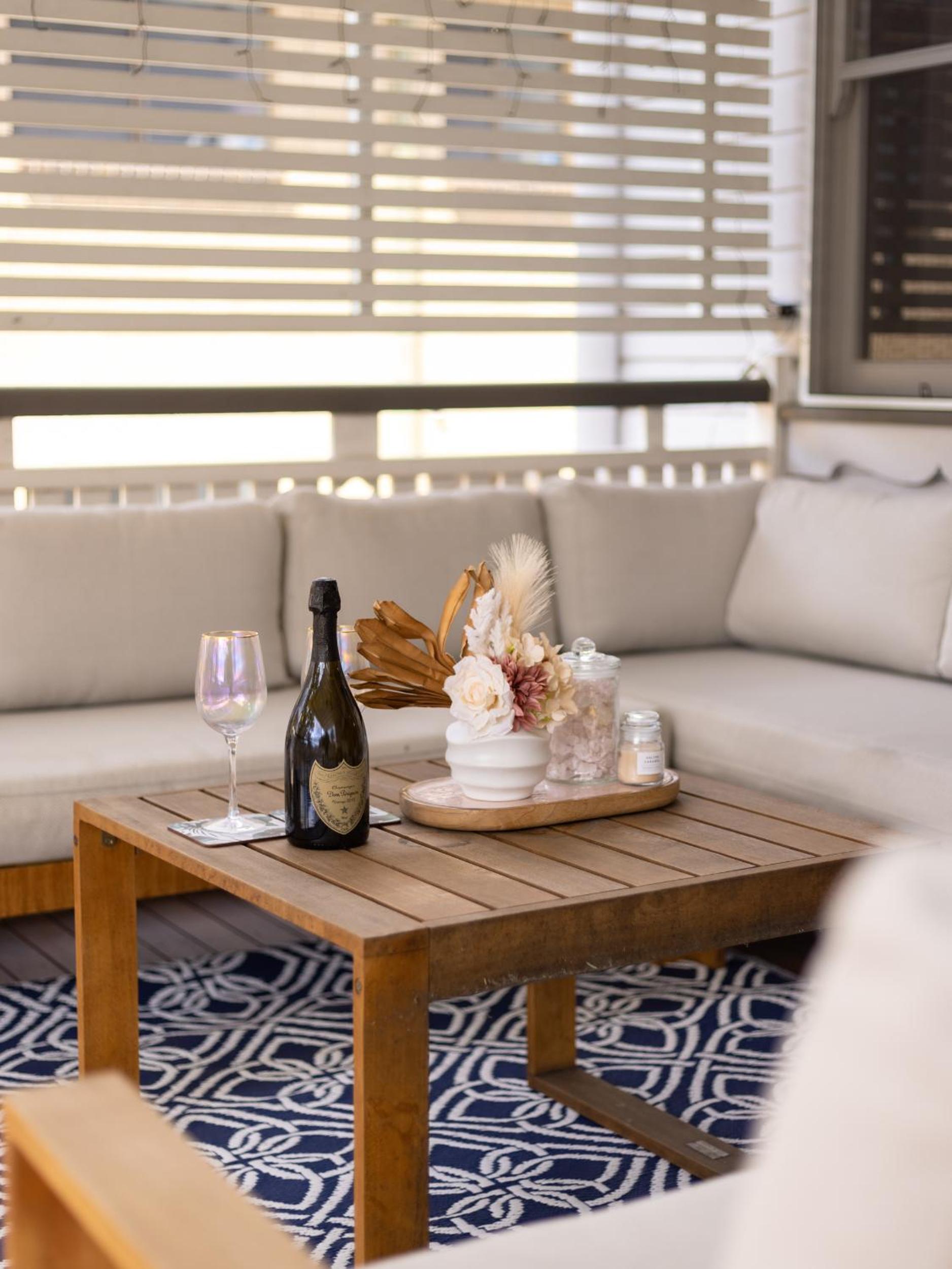 Brisbane Vacations - Unique Character Queenslander Home! Just Minutes to CBD South Brisbane - Property Image 13