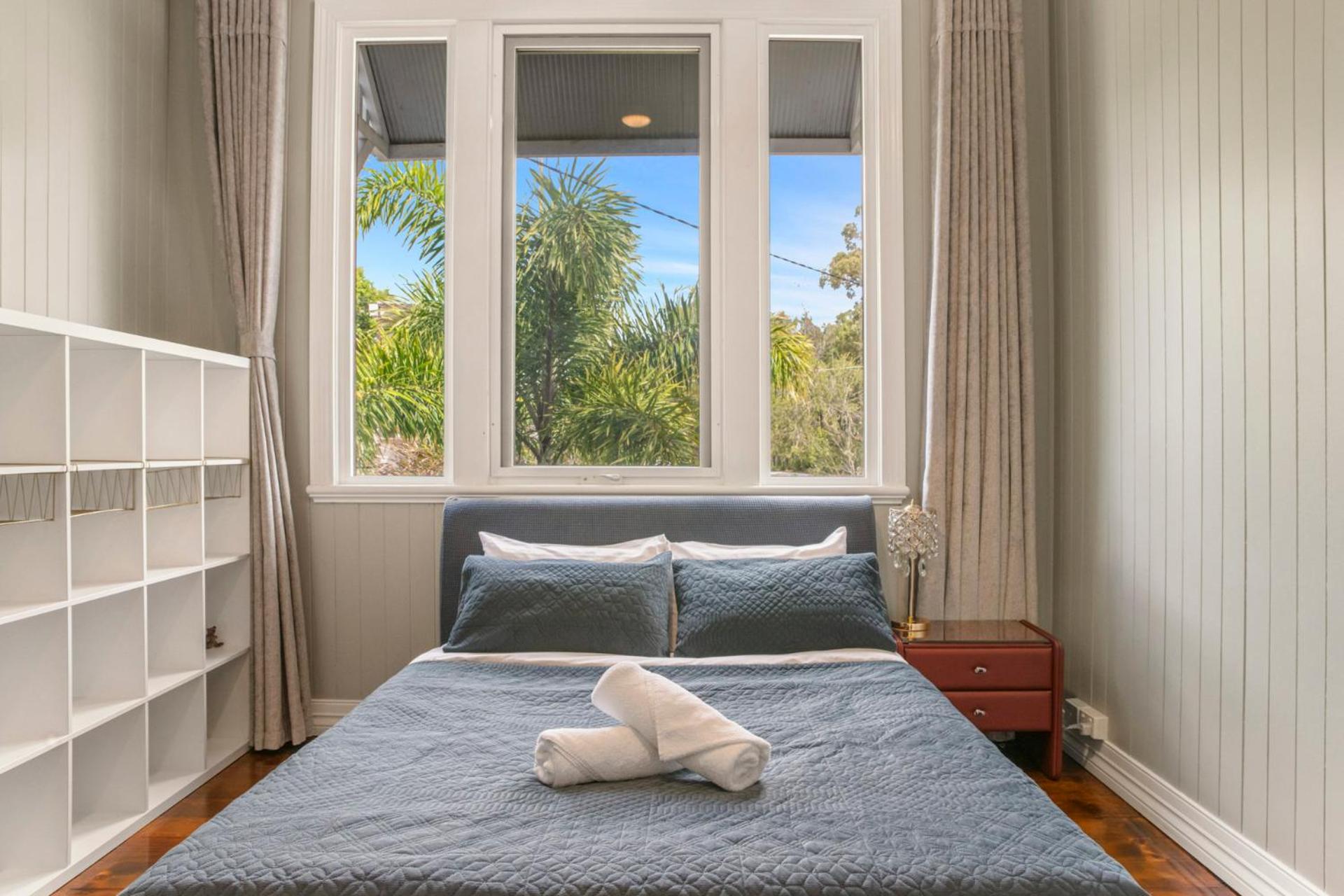 Brisbane Vacations - Unique Character Queenslander Home! Just Minutes to CBD South Brisbane - Property Image 19