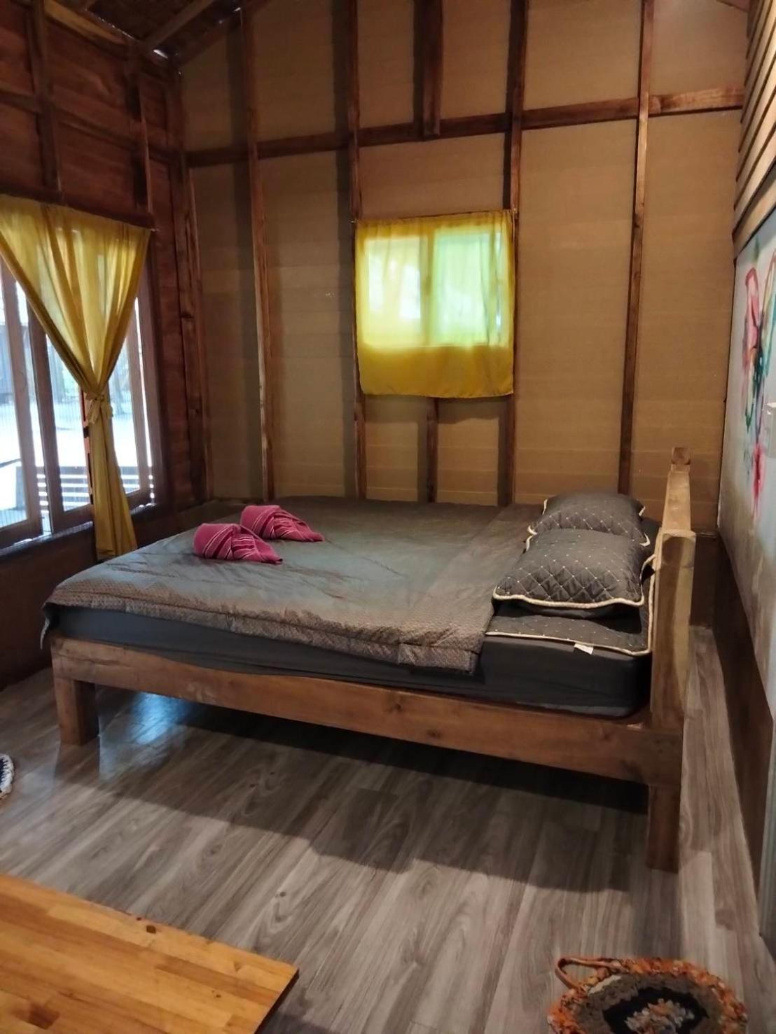 Lazy Hut