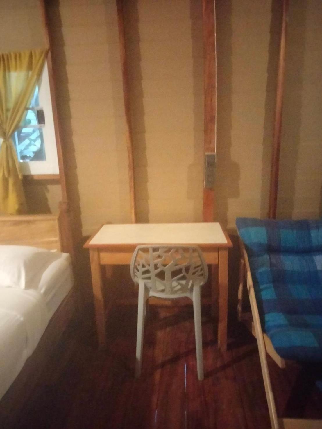 Lazy Hut