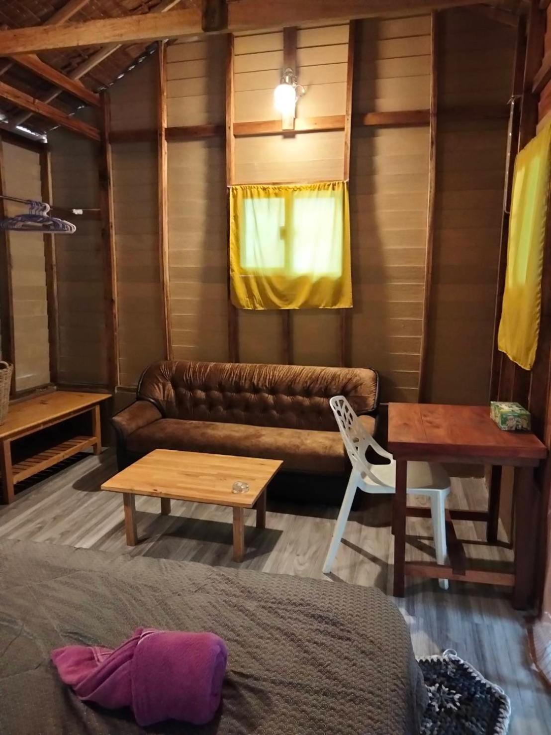 Lazy Hut