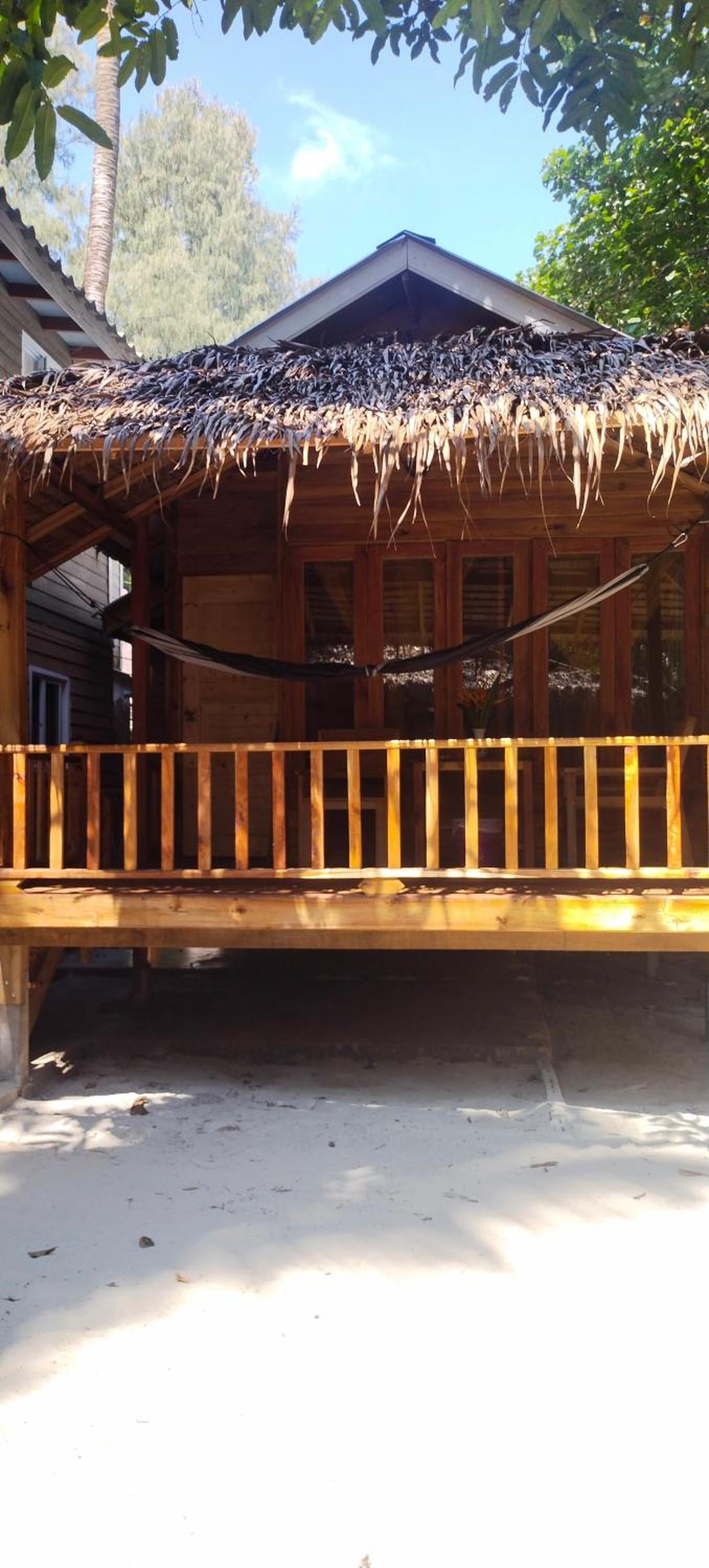 Lazy Hut