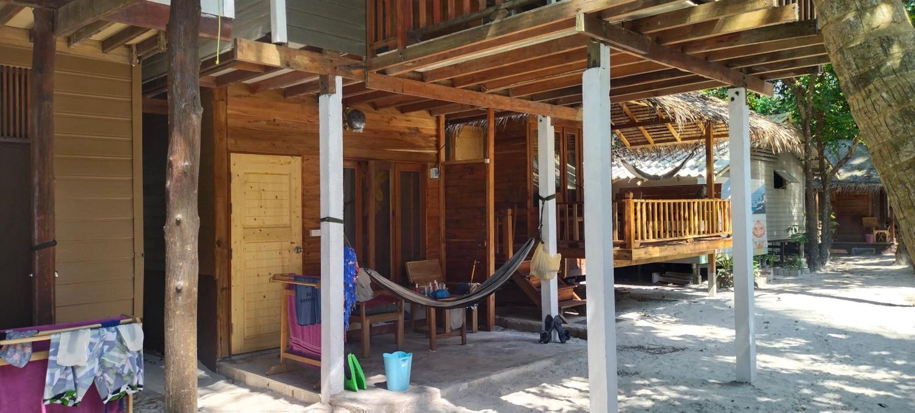 Lazy Hut