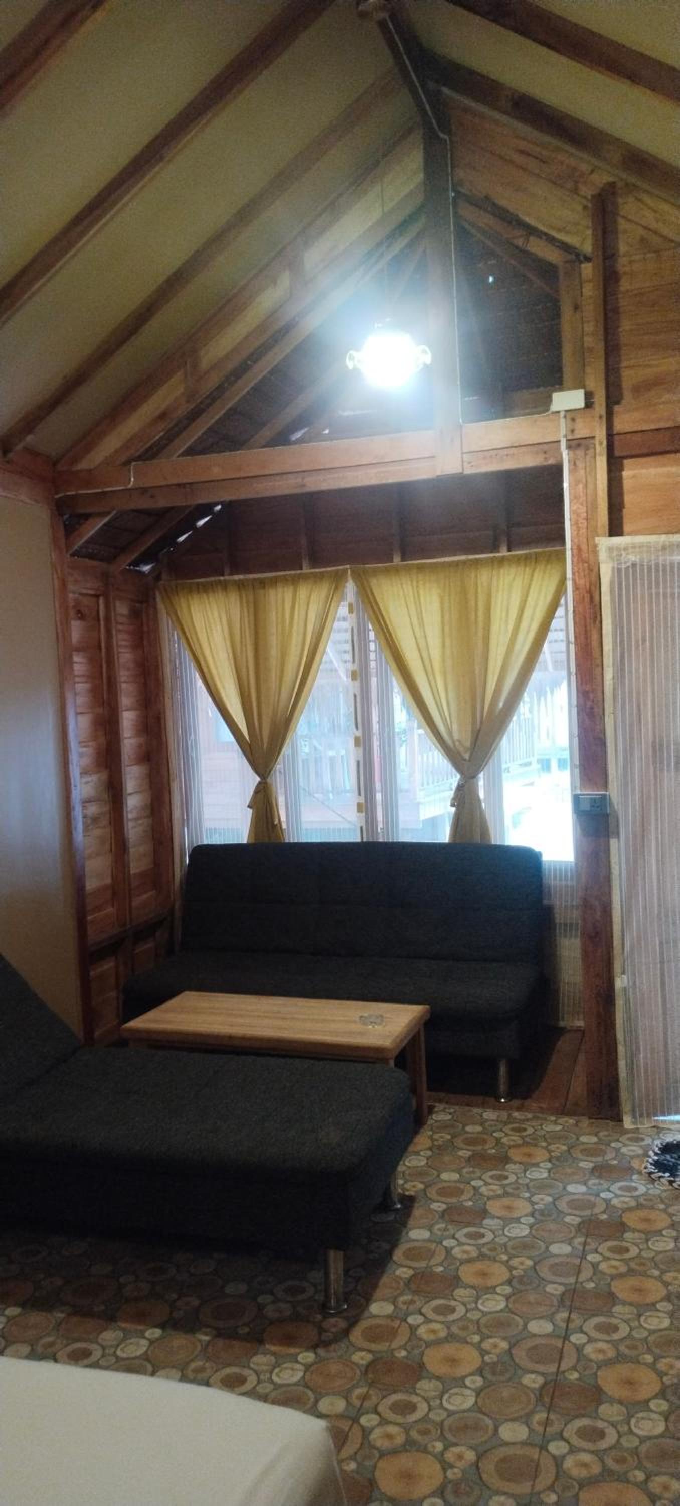 Lazy Hut