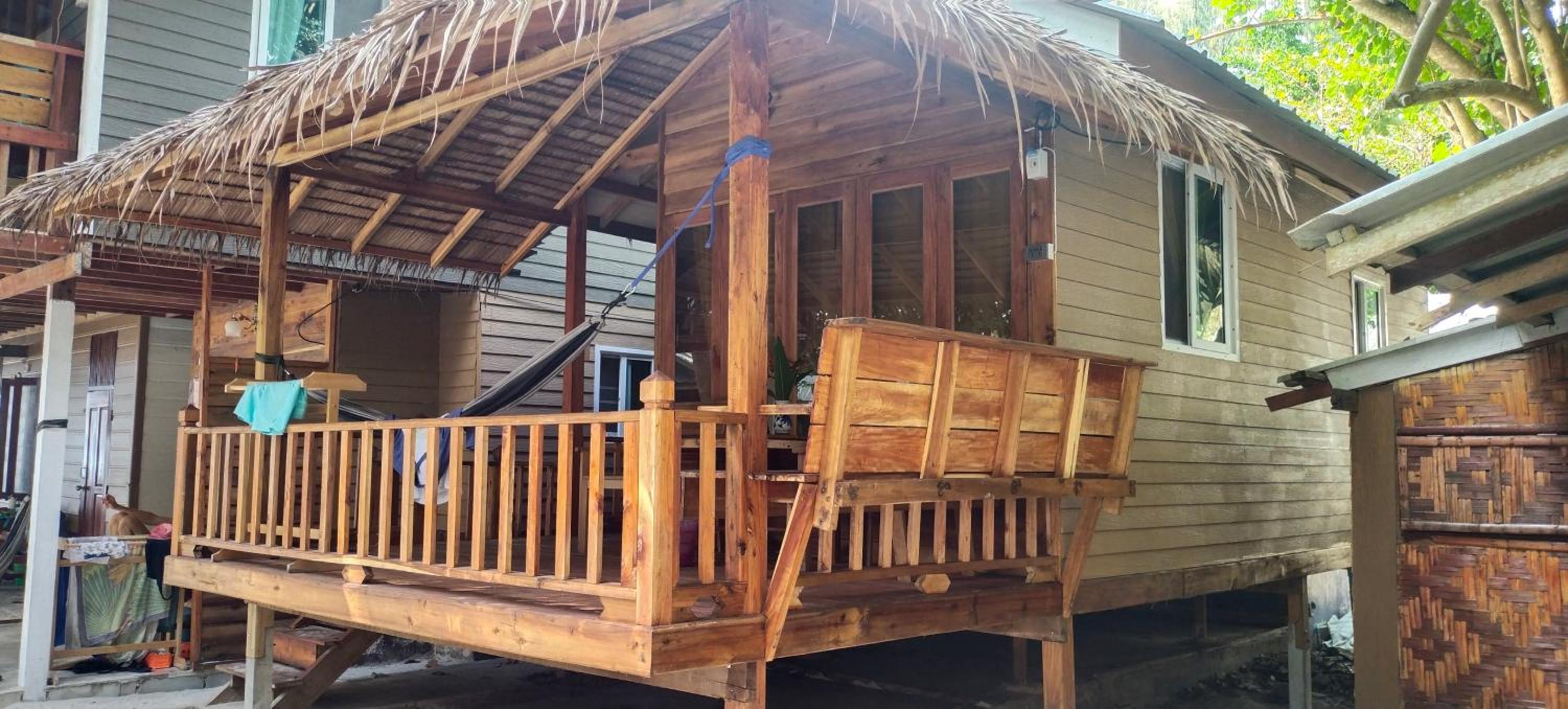 Lazy Hut
