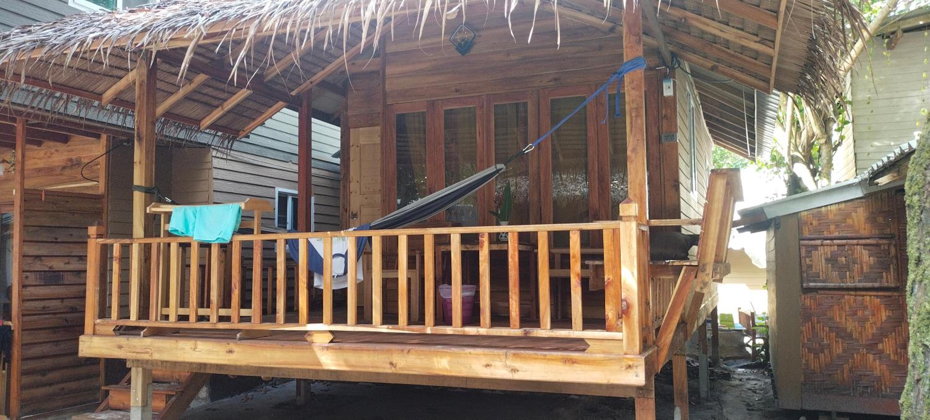 Lazy Hut
