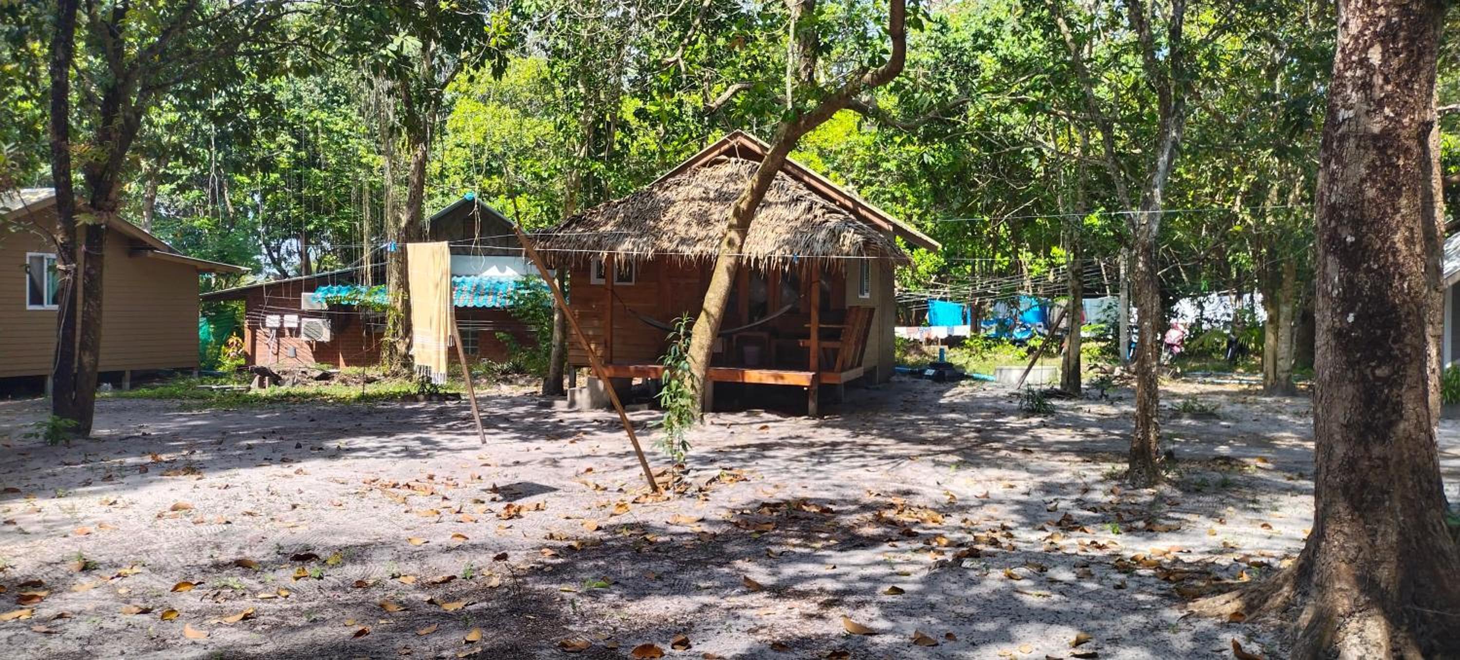 Lazy Hut