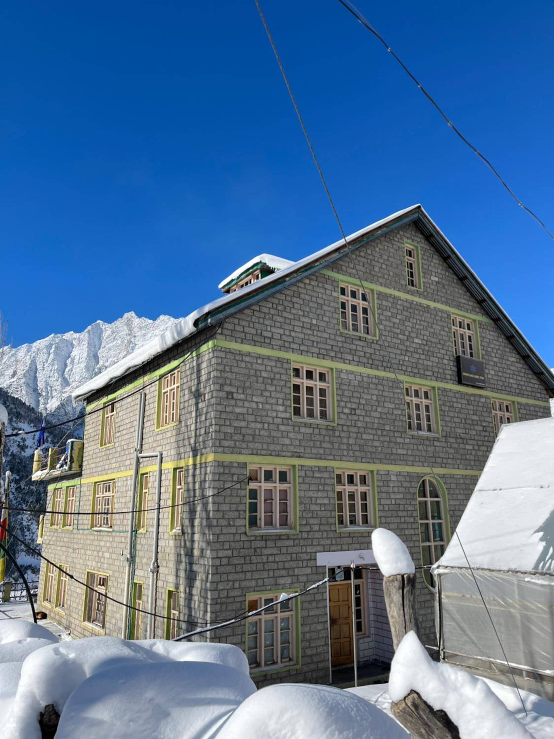 SNOWFLAKE Homestay