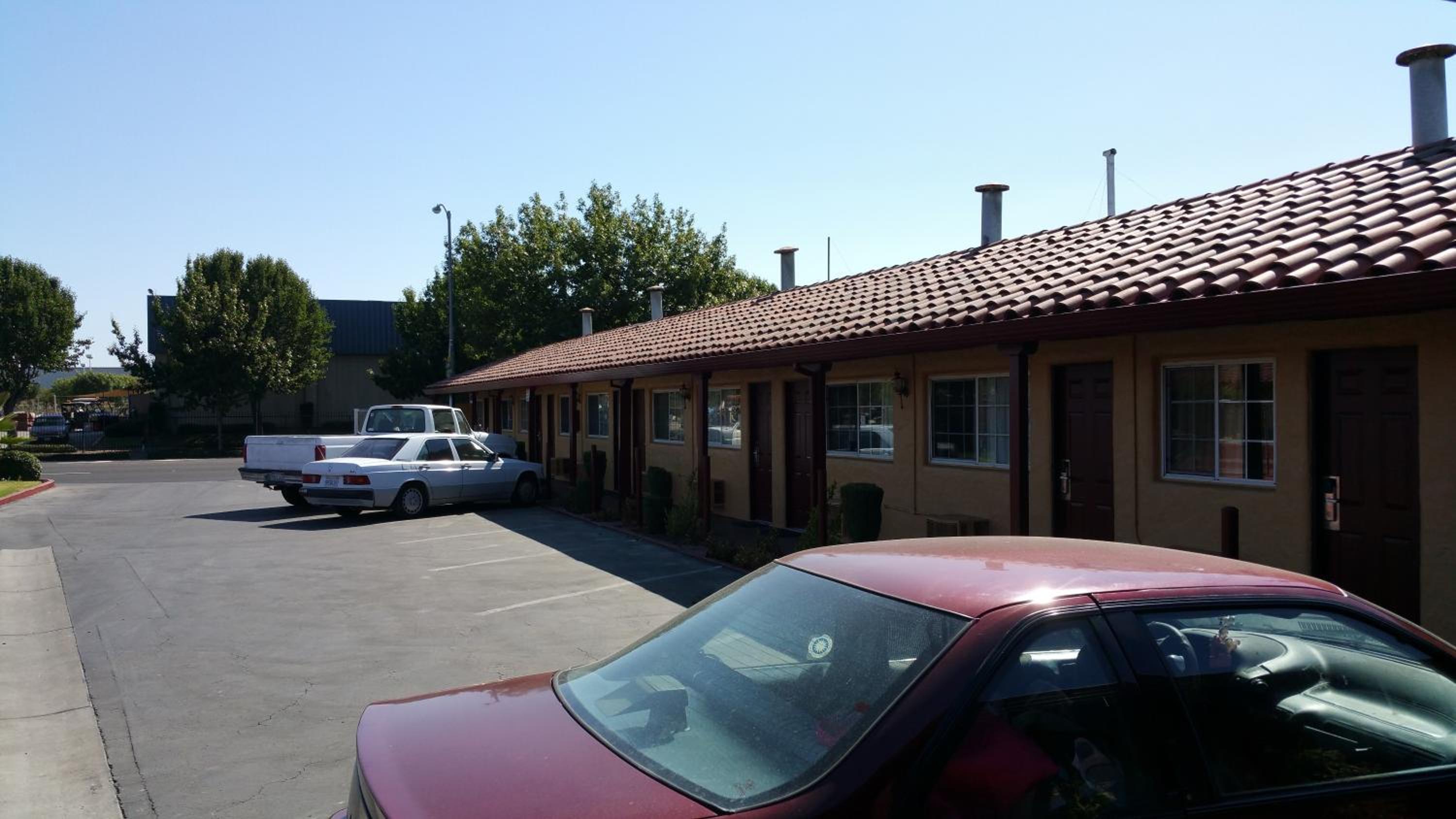 Photo 12