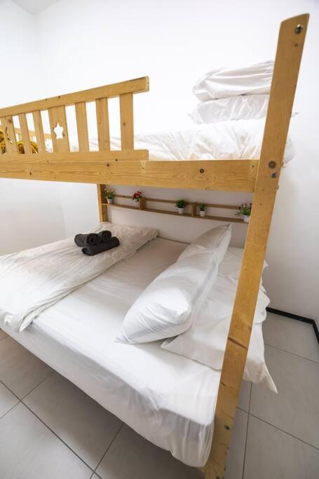 Urban Suites 2BR Family Setting #19 photo 8
