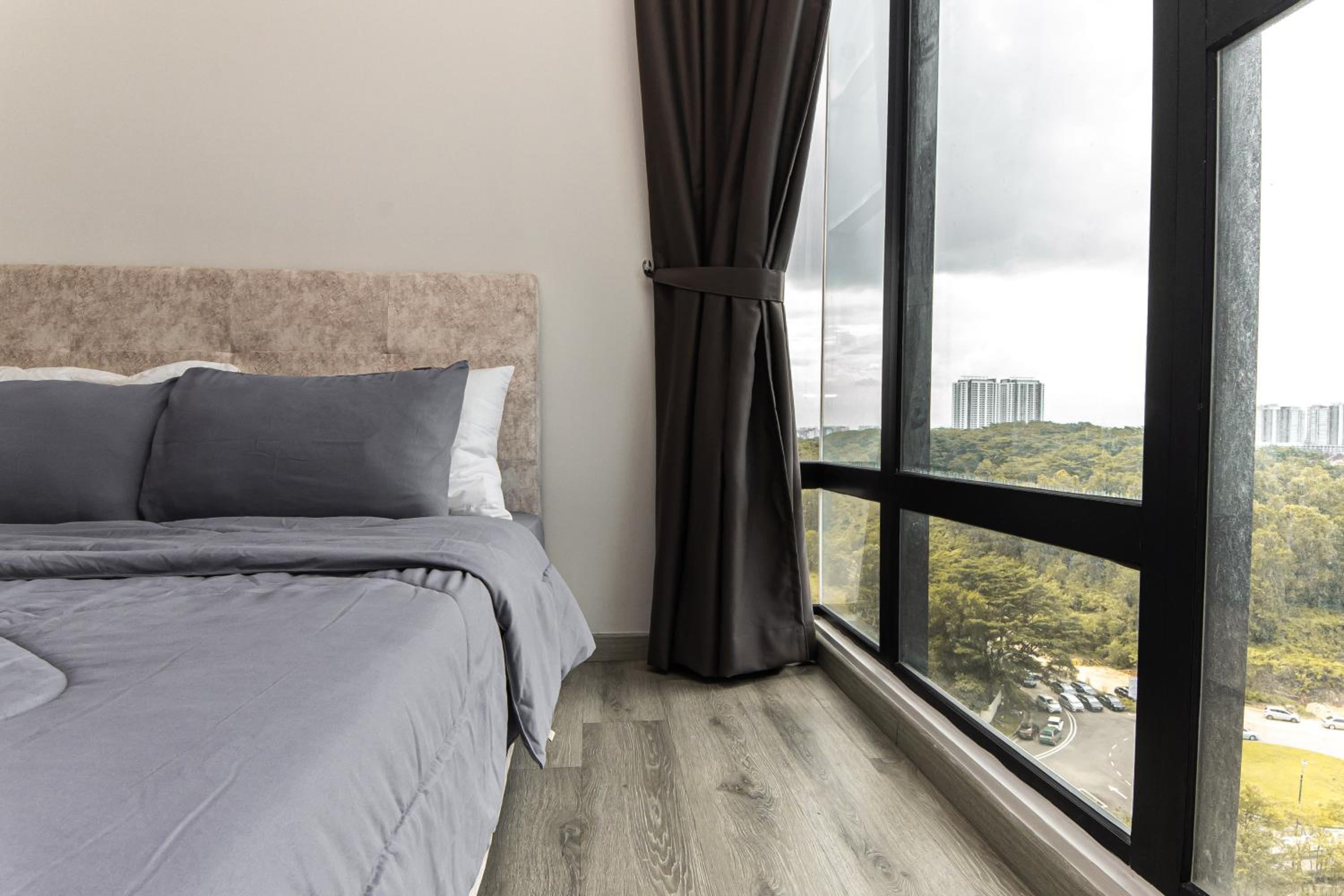 Midvalley MUJI Haus 2BR 6Pax Mosaic Southkey by Our Stay