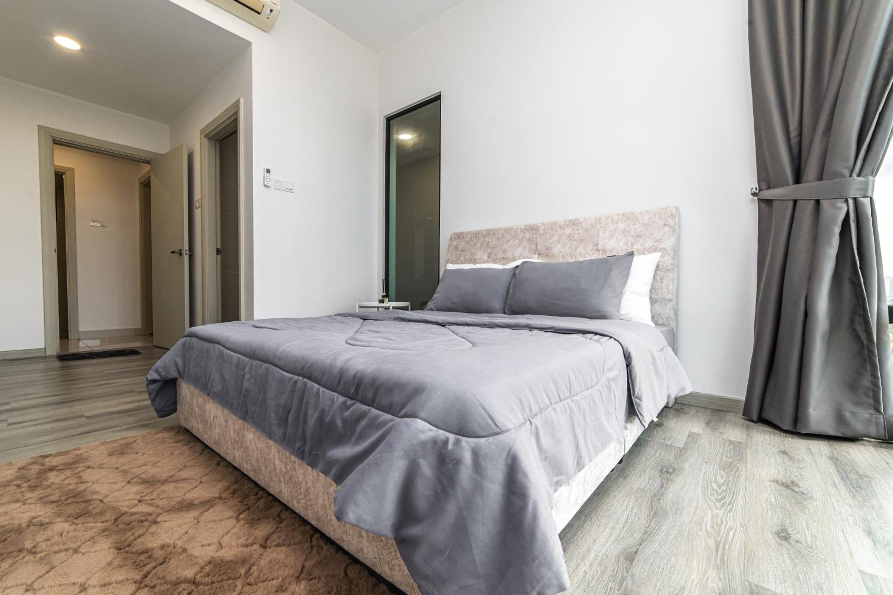 Midvalley MUJI Haus 2BR 6Pax Mosaic Southkey by Our Stay
