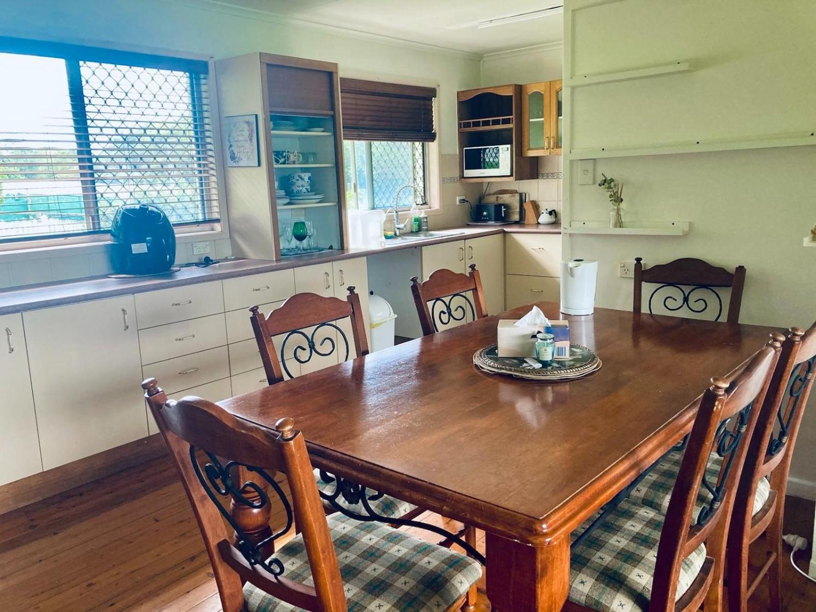 Central 3-Bedroom House with Garden