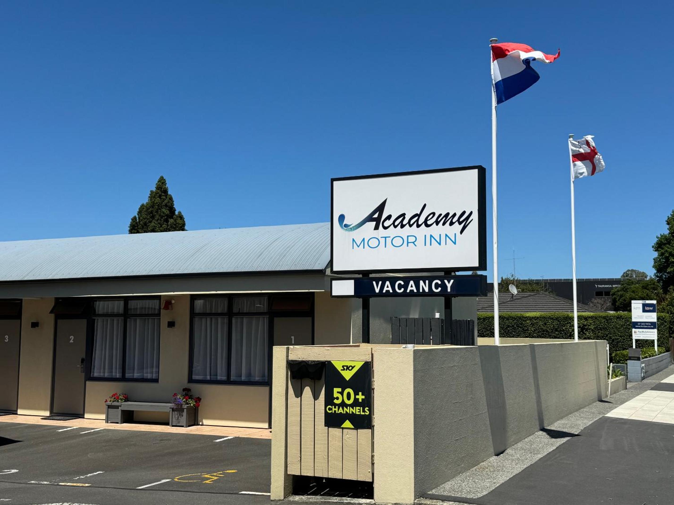 Hotel Academy Motor Inn - Image 1