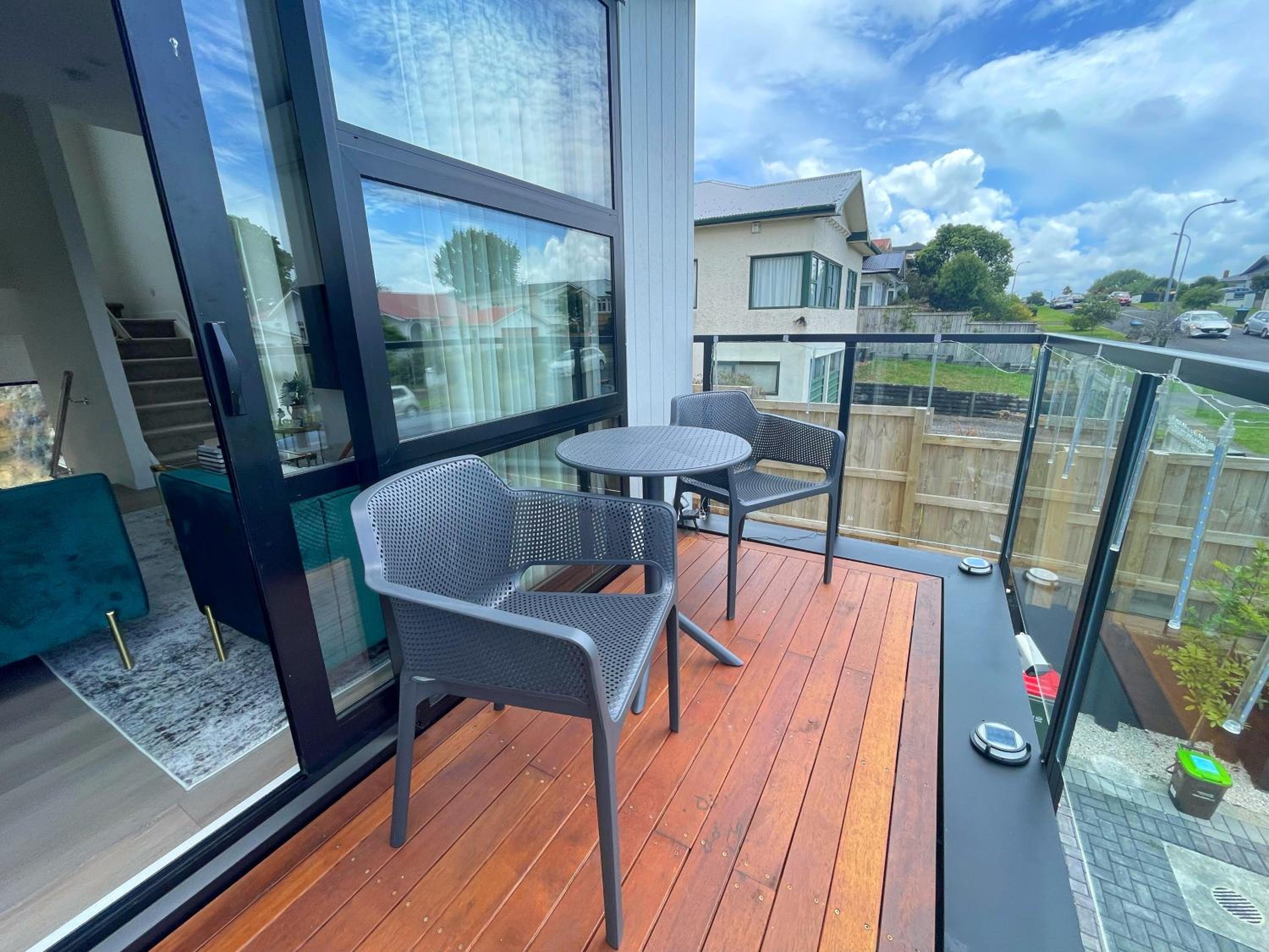 Your Modern Home in Sandringham, Close to City, Heat Pumps, Netflix, Parking view 3