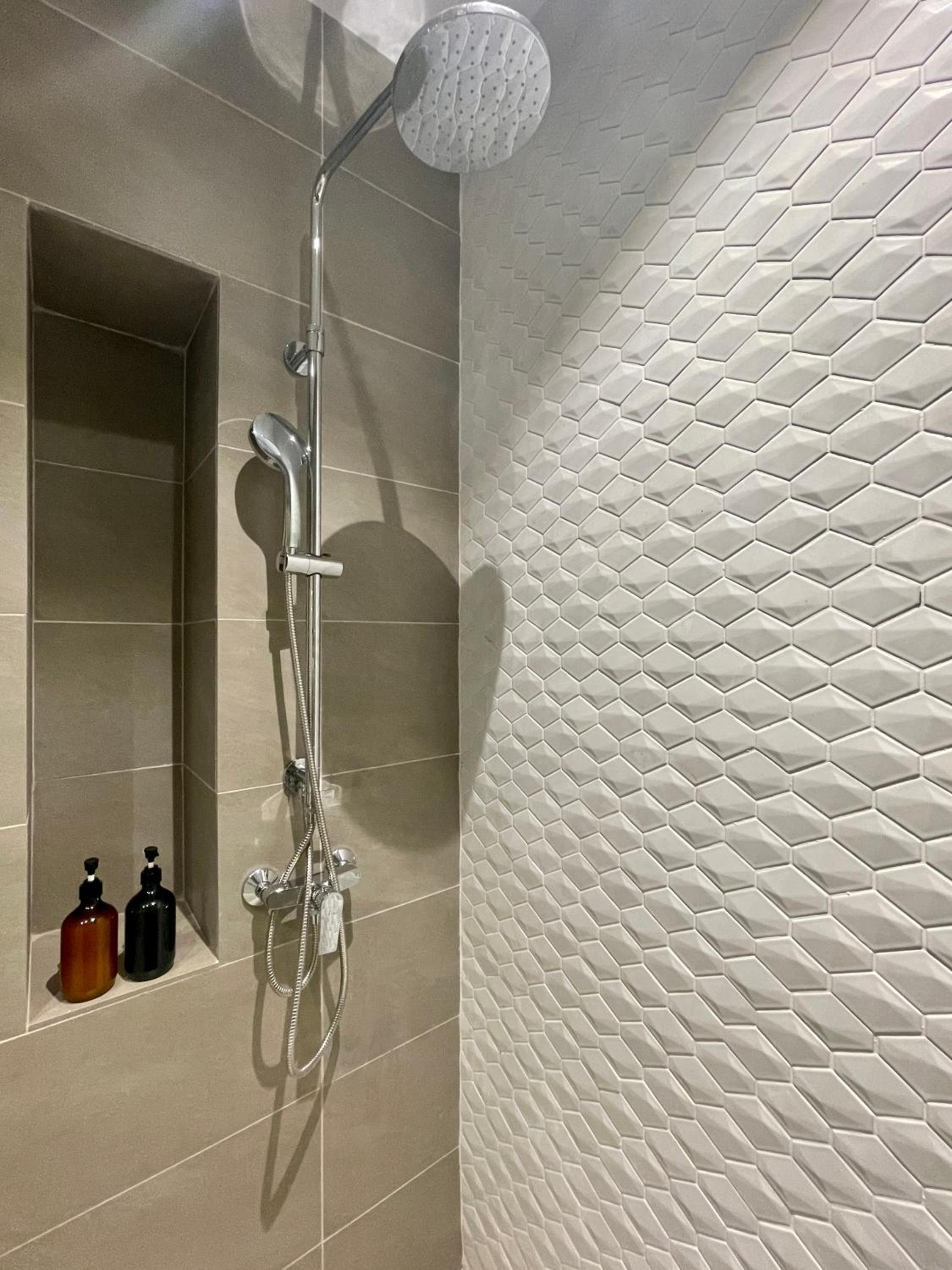 Quill Residence Luxury 3Pax Designer Suite by Hausome