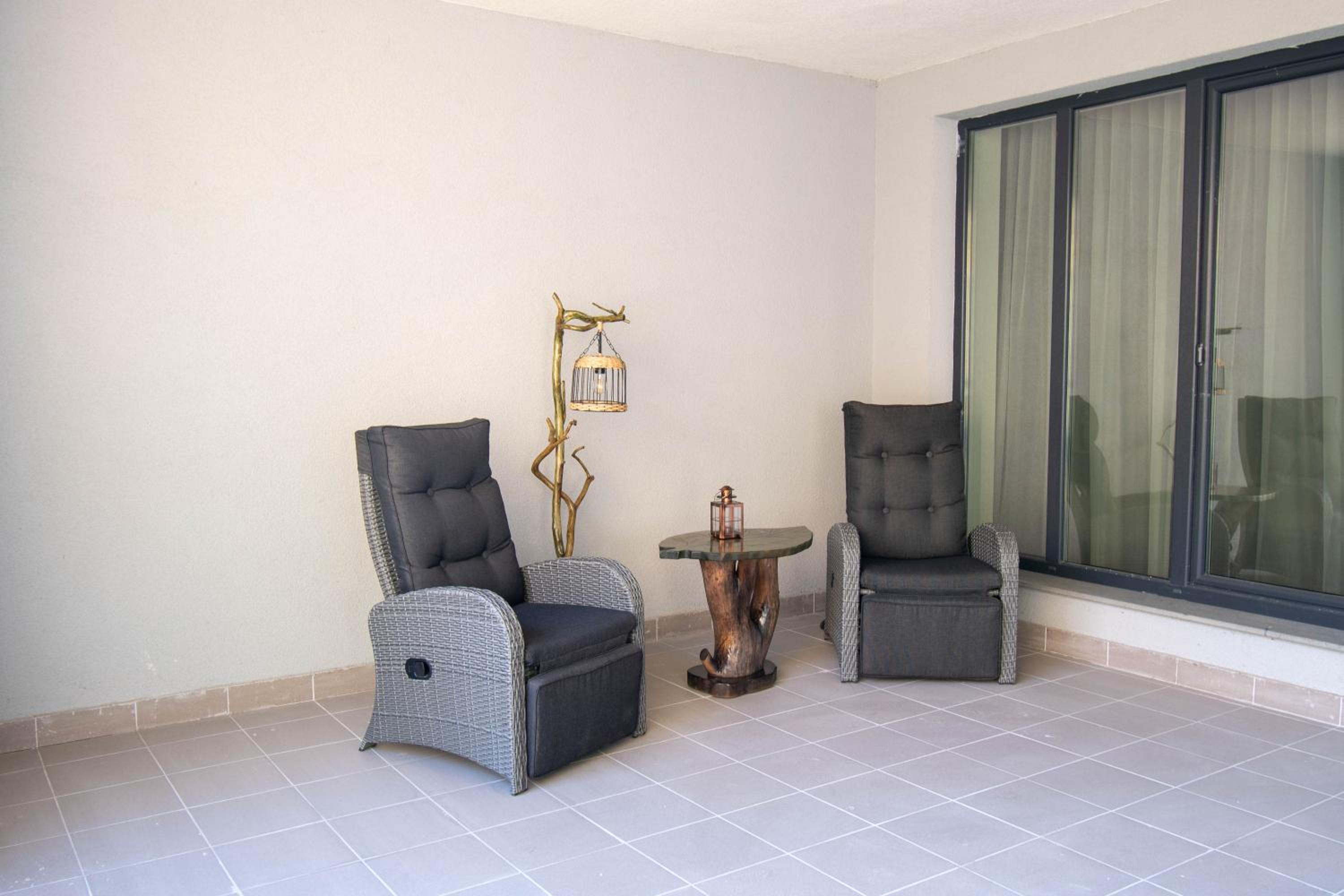 Alice Apartment