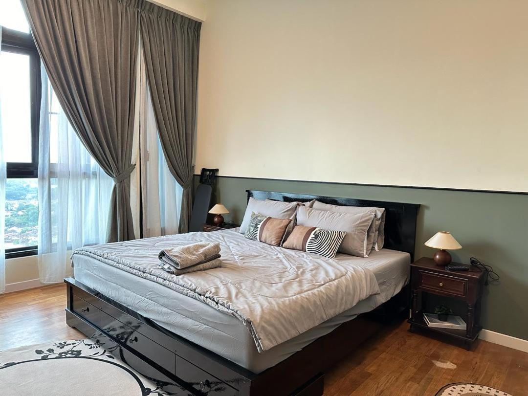 Paradigm Residence Studio 4pax 2King bed Netflix WiFi