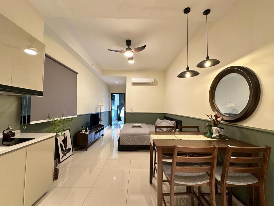 Paradigm Residence Studio 4pax 2King bed Netflix WiFi
