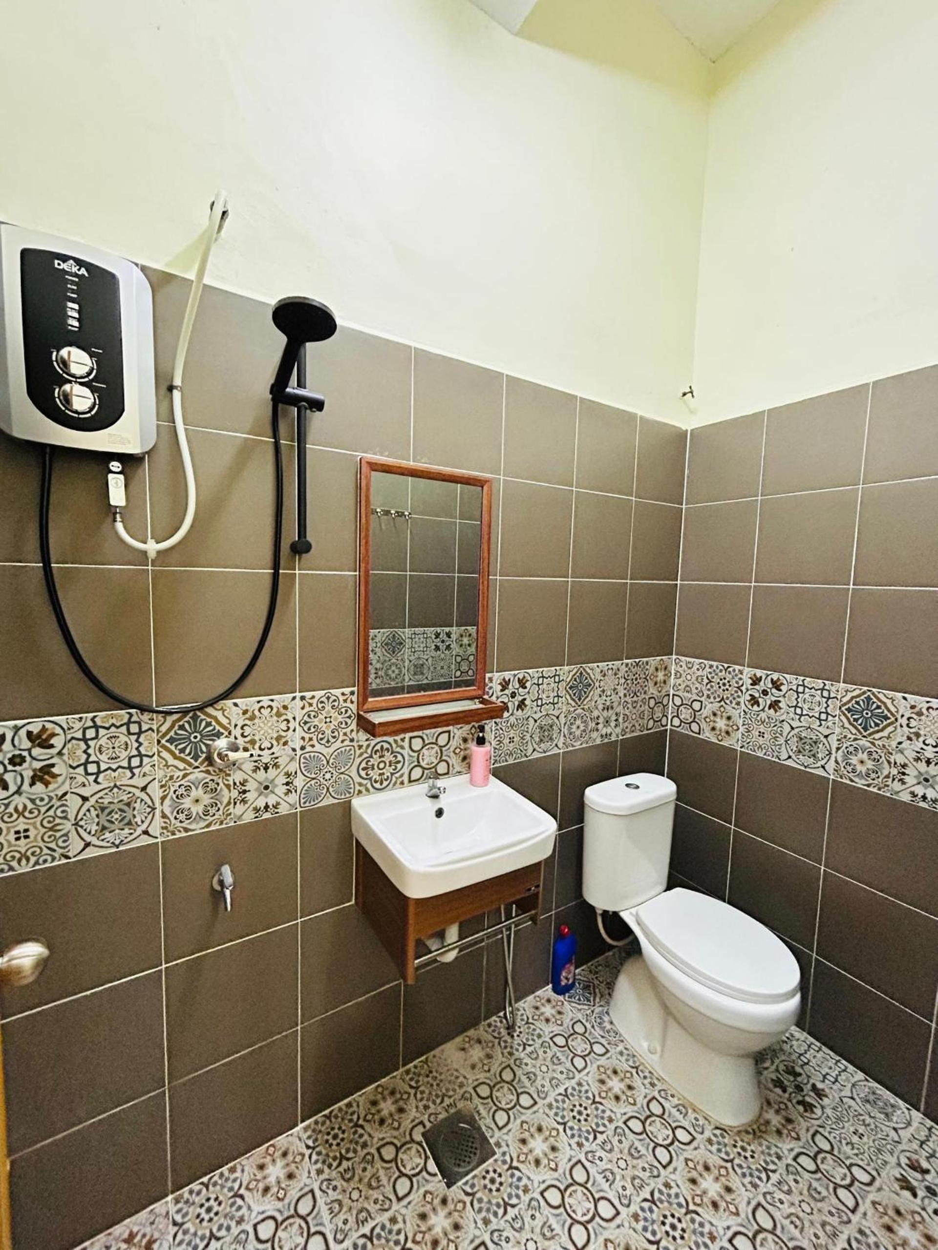 NOOR Homestay Sena Indah photo 2