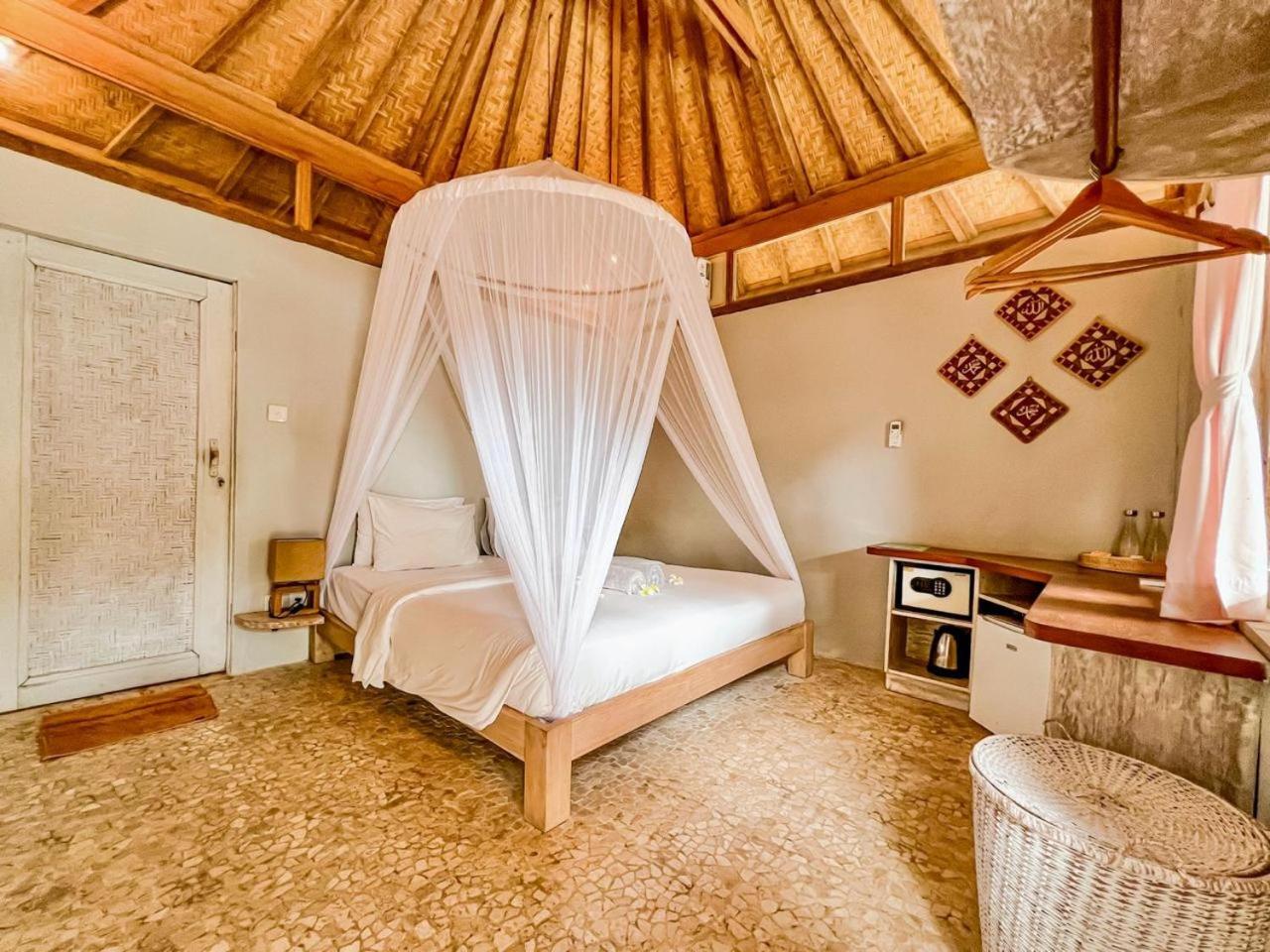 Café Gili Beach Bungalows view 5