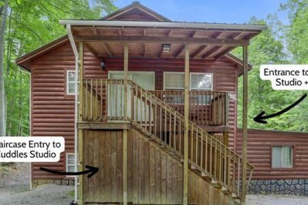 Cuddles, 1 Bedroom Studio, Walk to Downtown and Hiking Trails! view 5