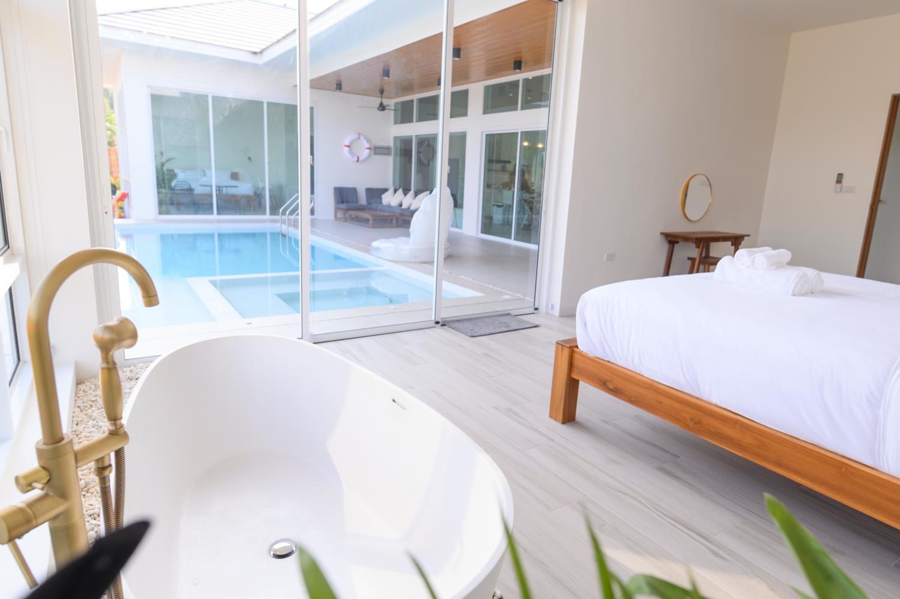 Gems Pool Villa Chanthaburi