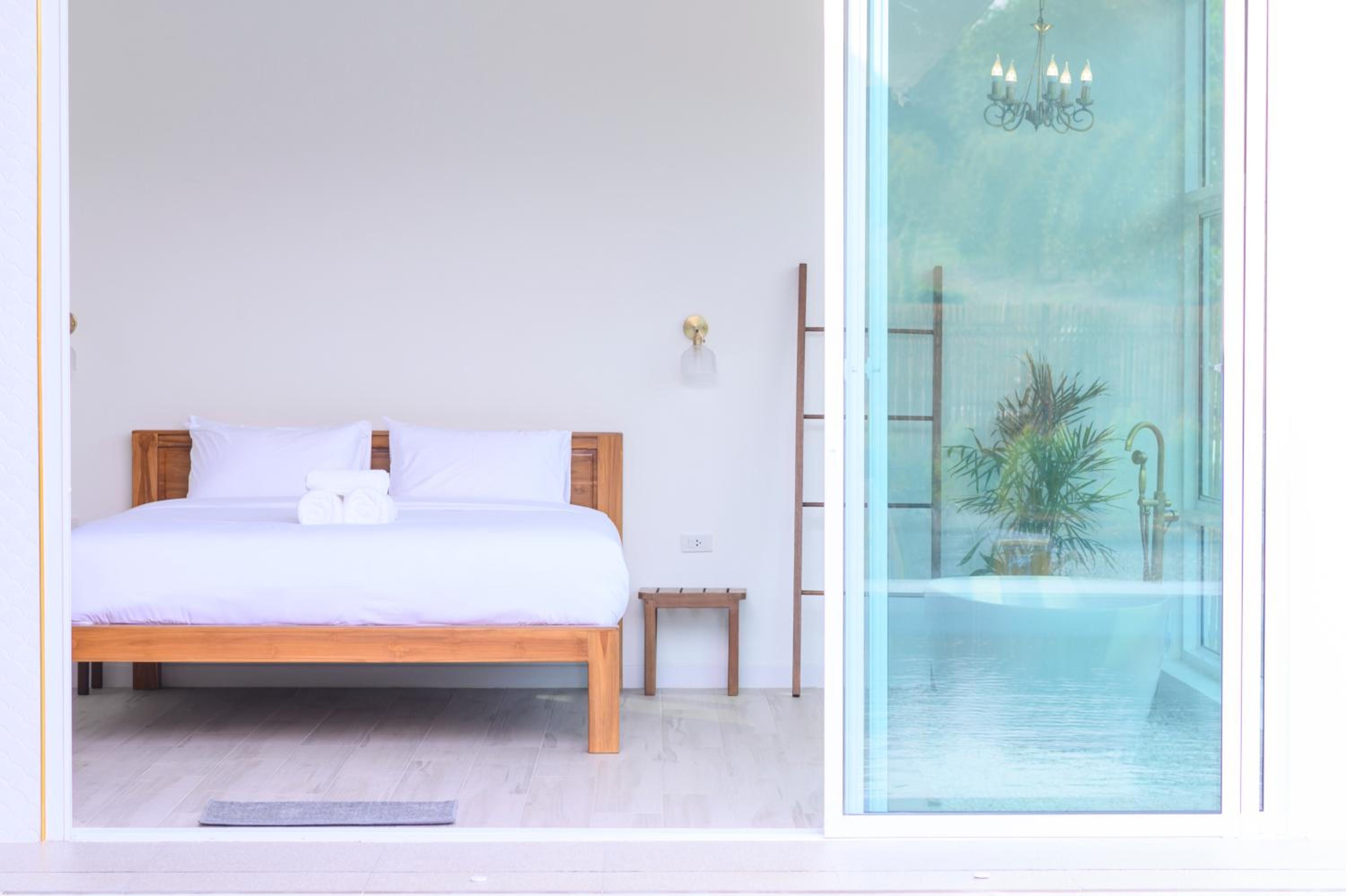 Gems Pool Villa Chanthaburi
