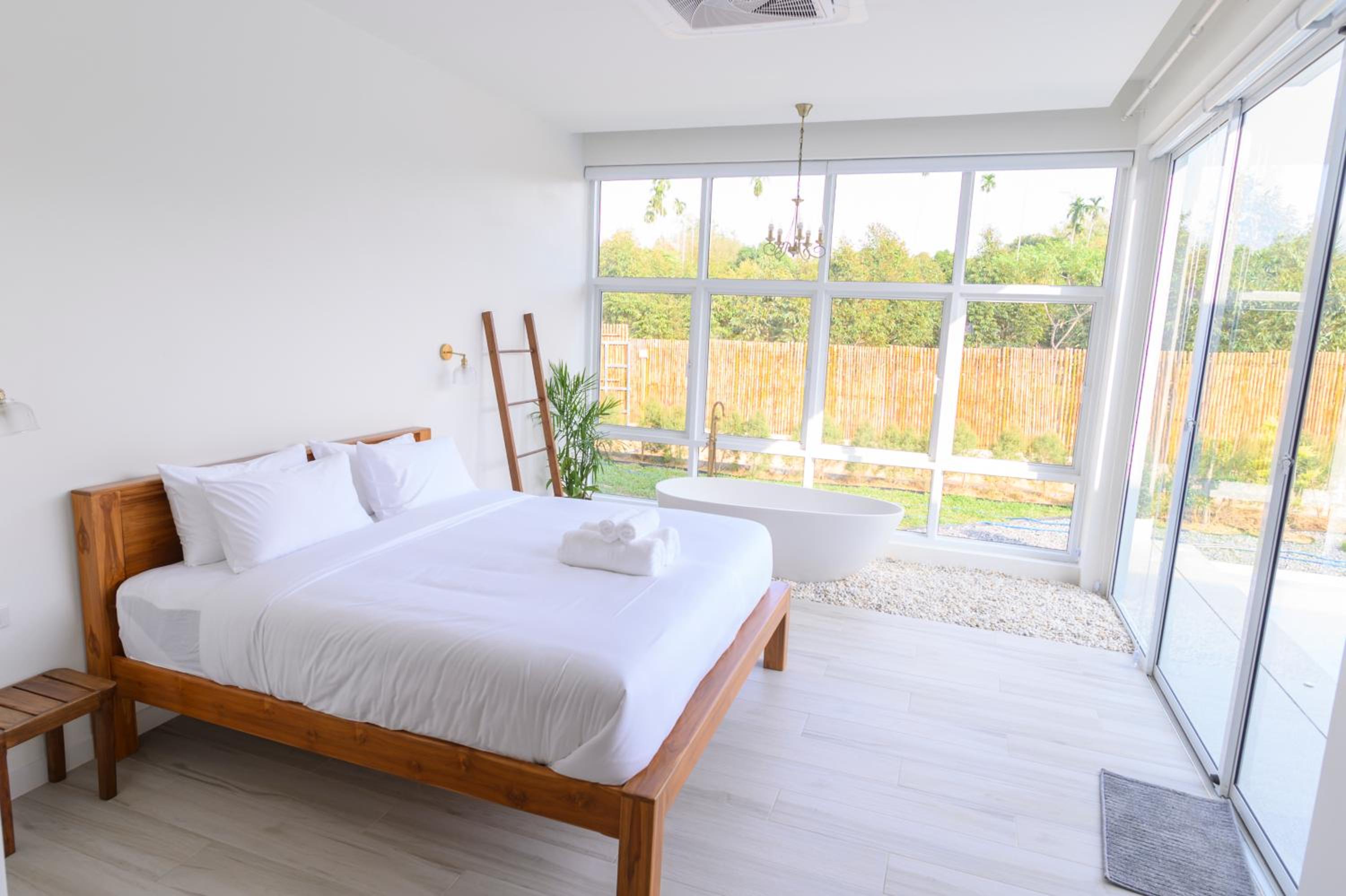 Gems Pool Villa Chanthaburi