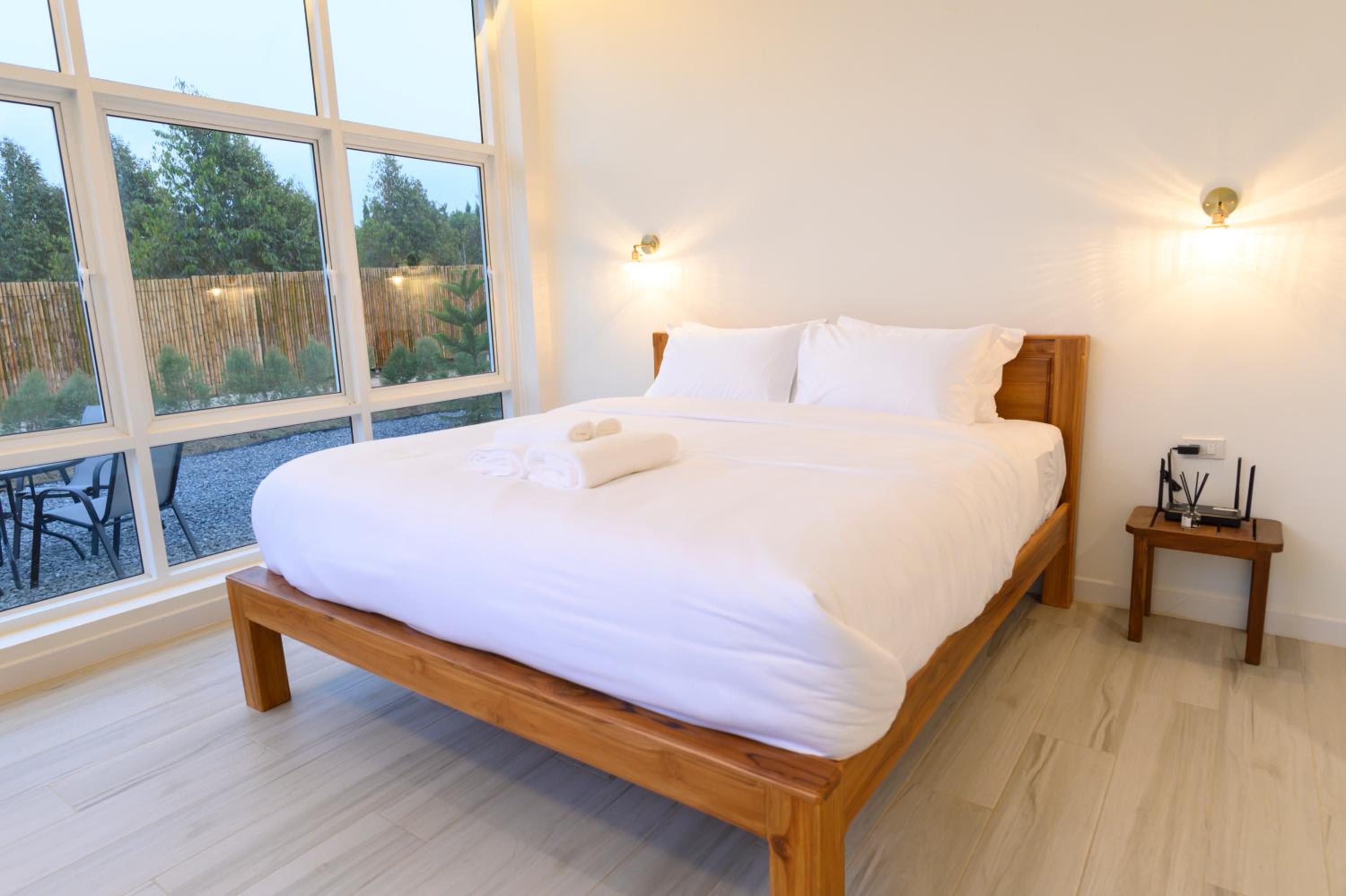 Gems Pool Villa Chanthaburi