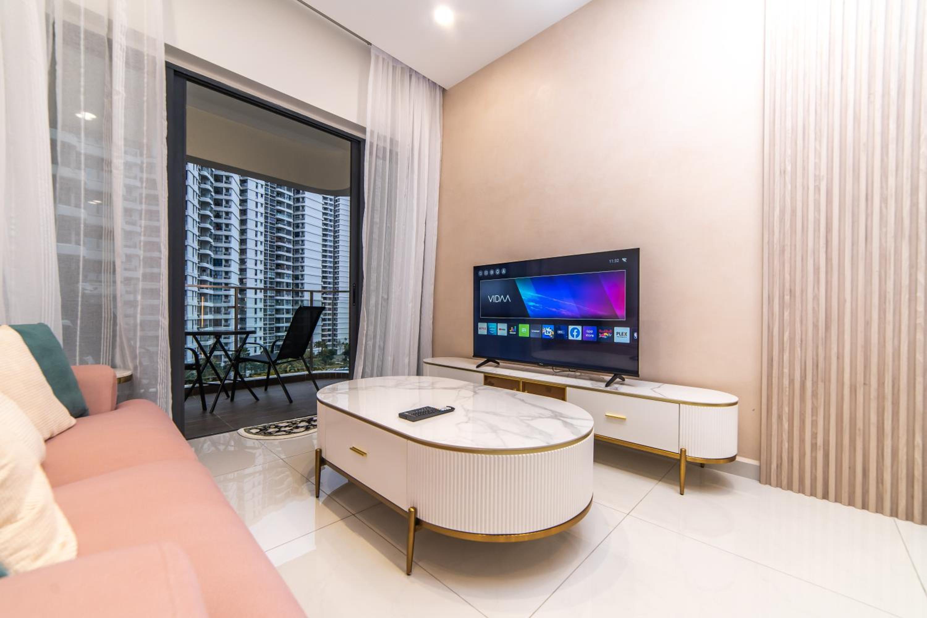 Luxury Suite 2BR 4Pax Danga Bay Baypoint by Our Stay