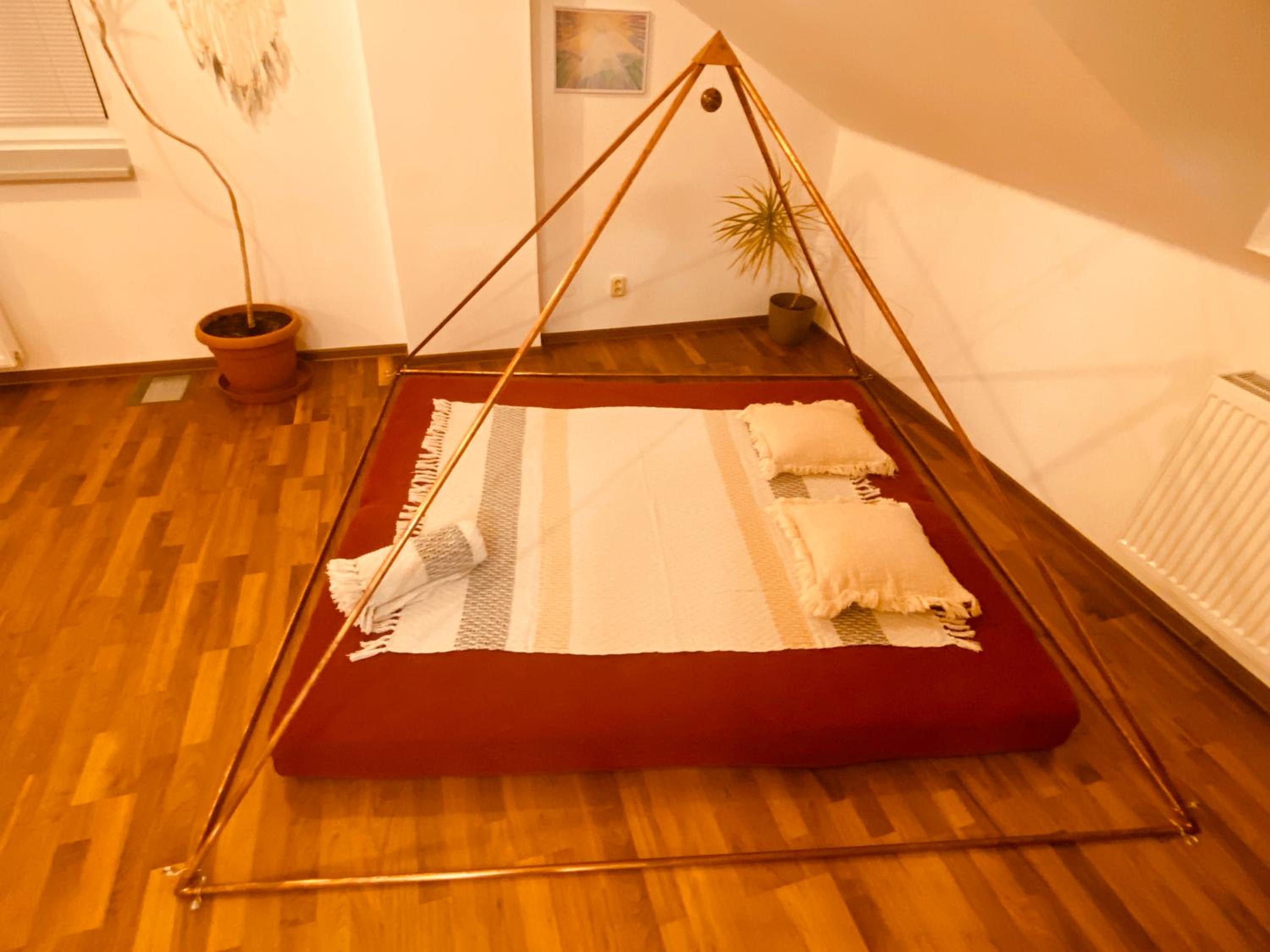 Pyramida & Sauna Relax Guest House