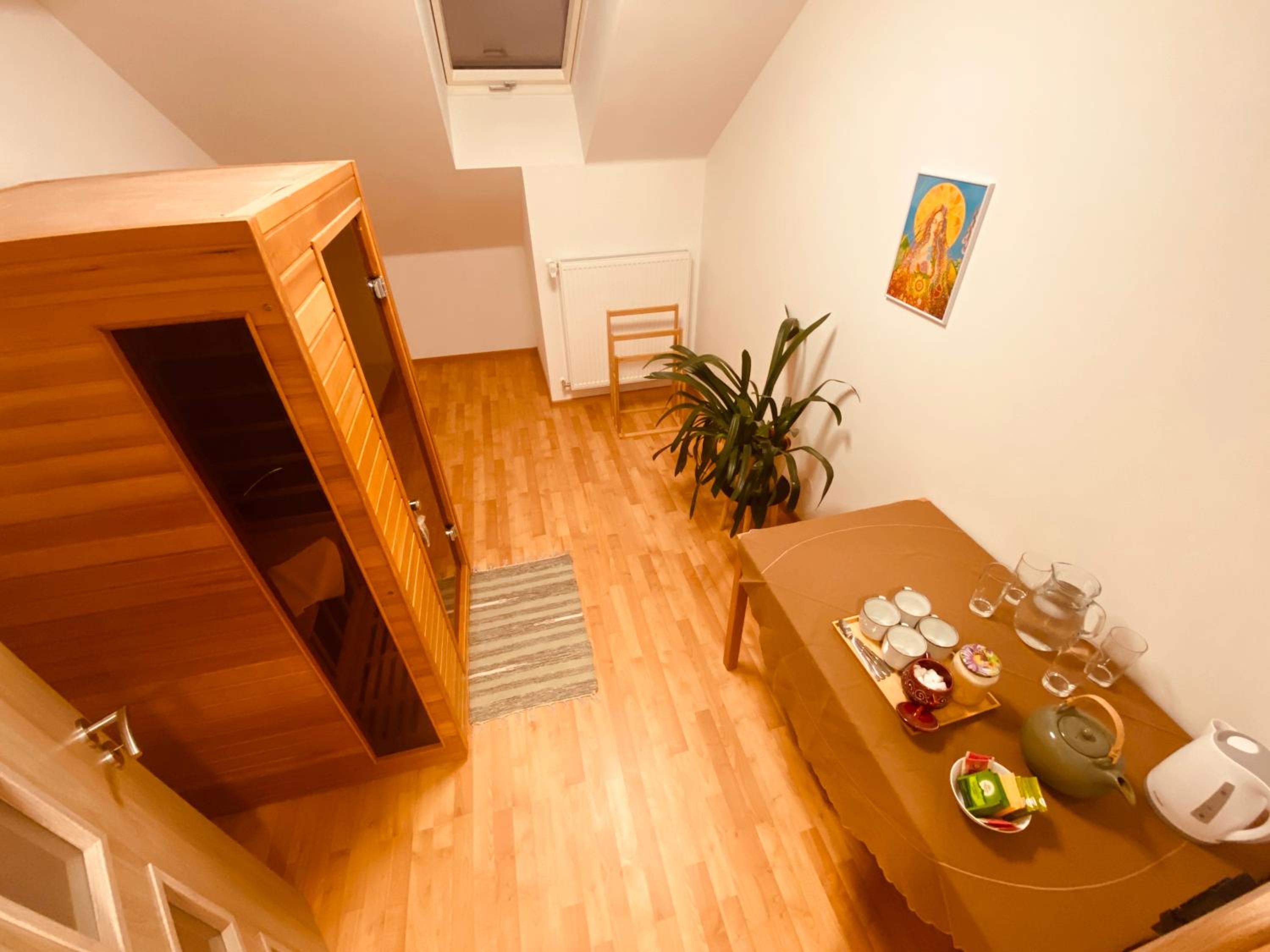 Pyramida & Sauna Relax Guest House