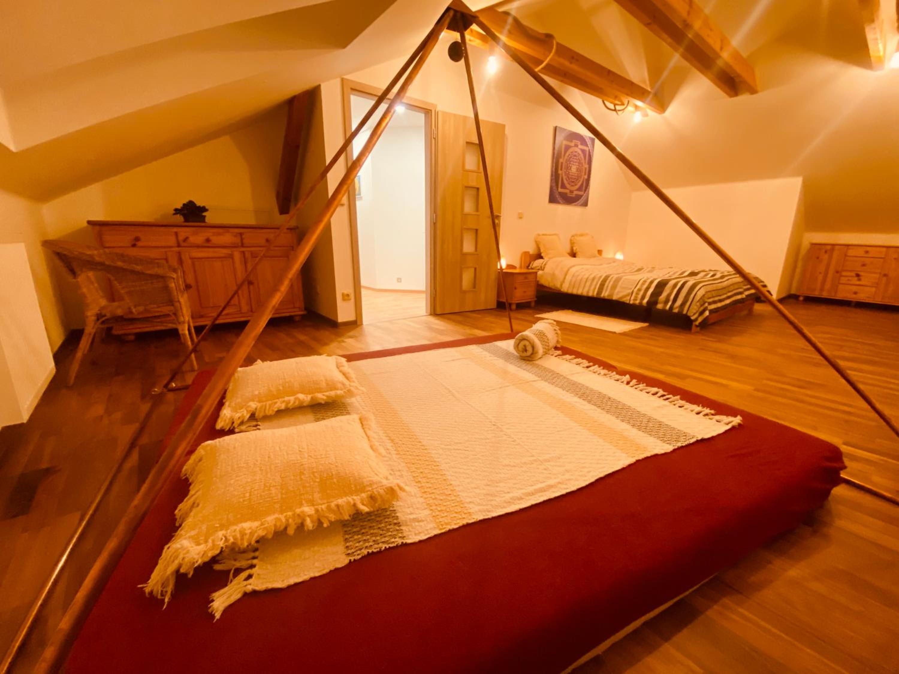 Pyramida & Sauna Relax Guest House