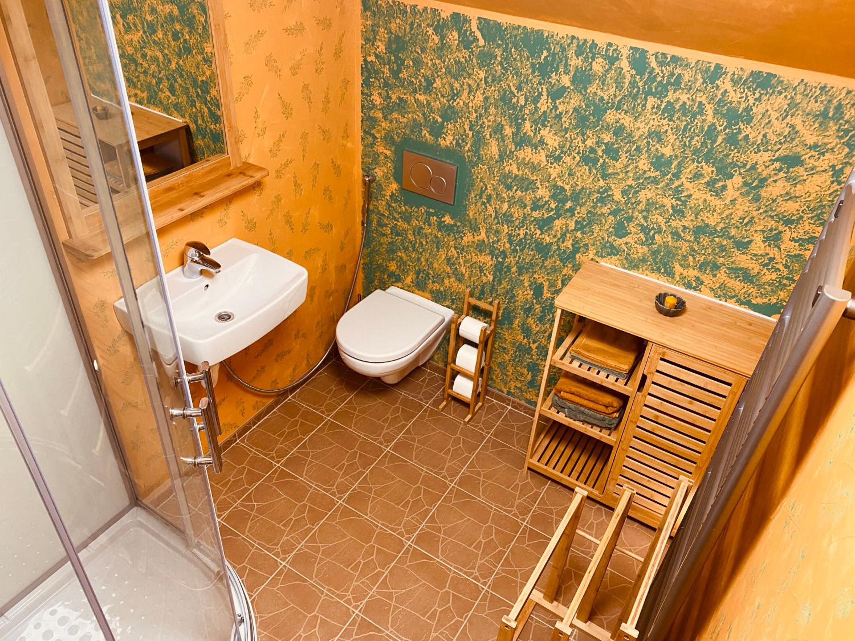 Pyramida & Sauna Relax Guest House