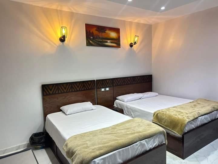 Khufu Pyramids Hotel