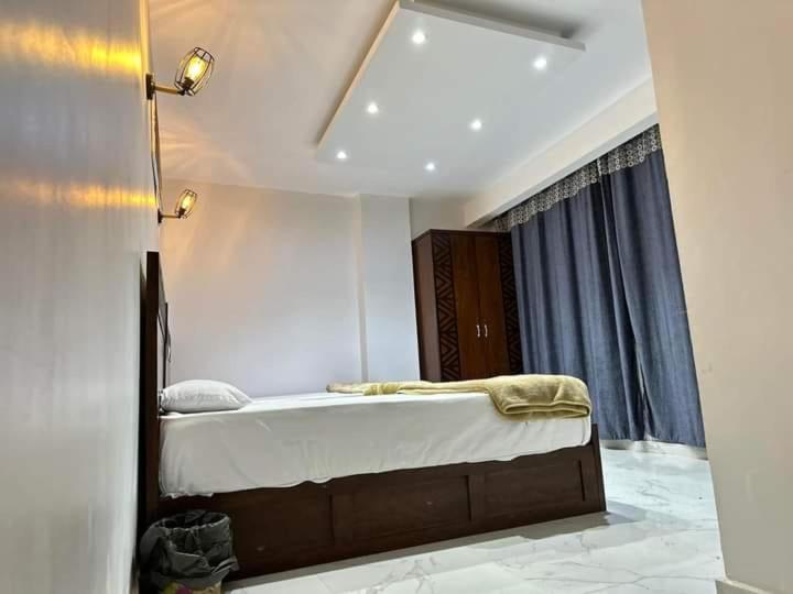 Khufu Pyramids Hotel