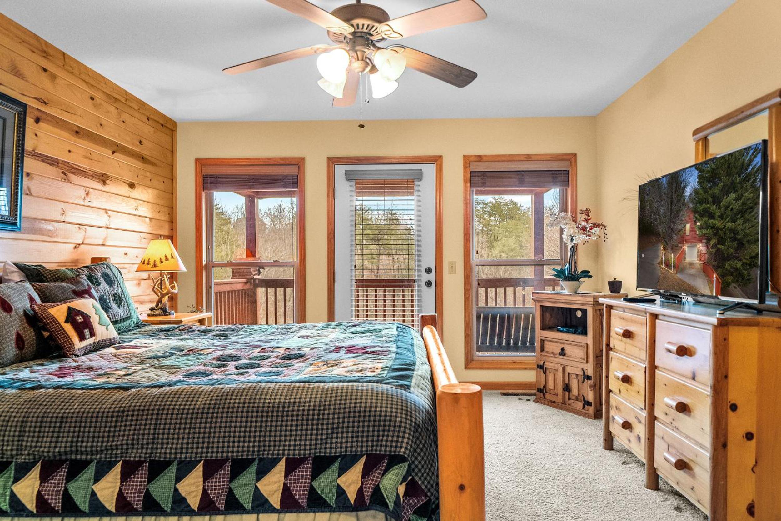 Smokies Cabin with Private Hot Tub by Staycating view 3