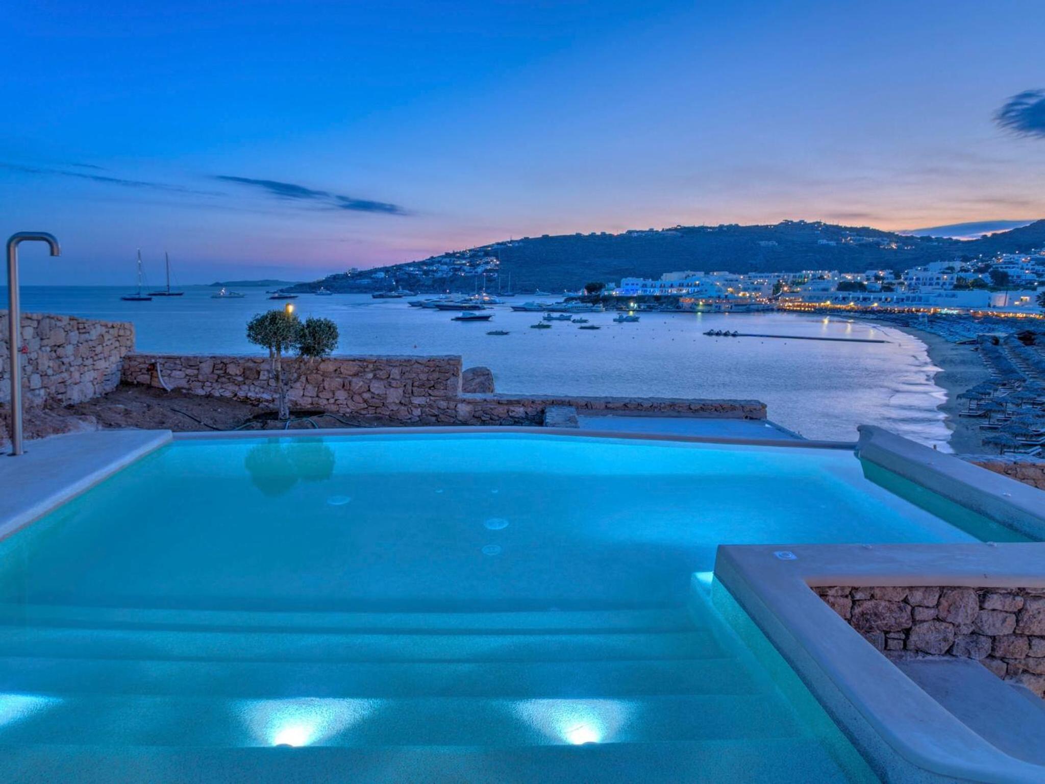 Beachfront Mykon Villa photo 4