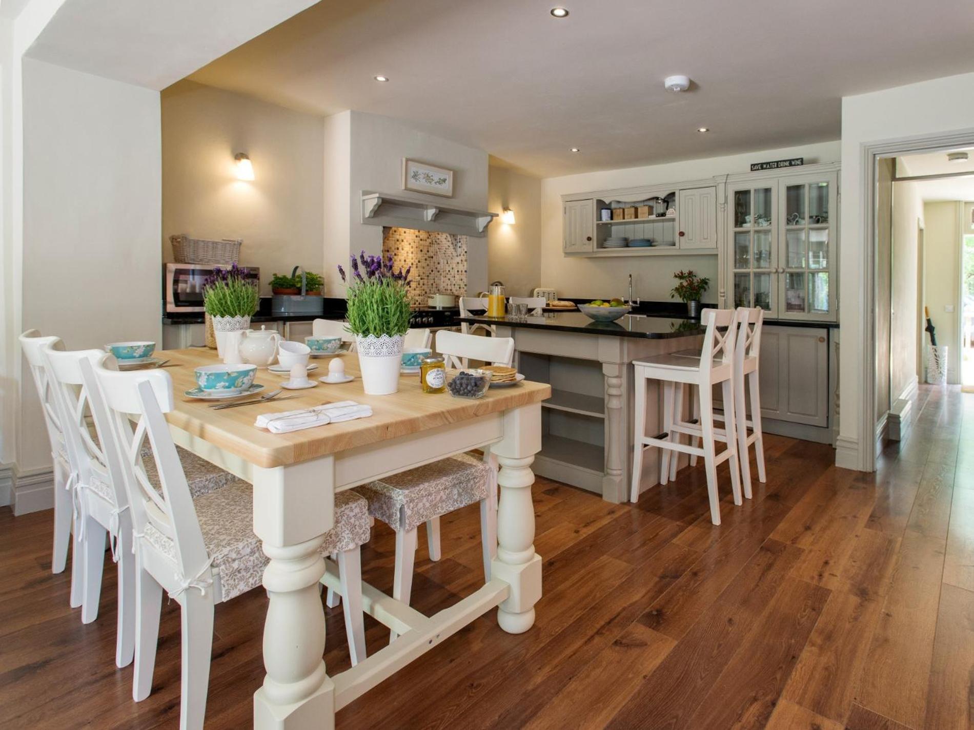 3 Bed in Brockenhurst oc-nfl92 view 3