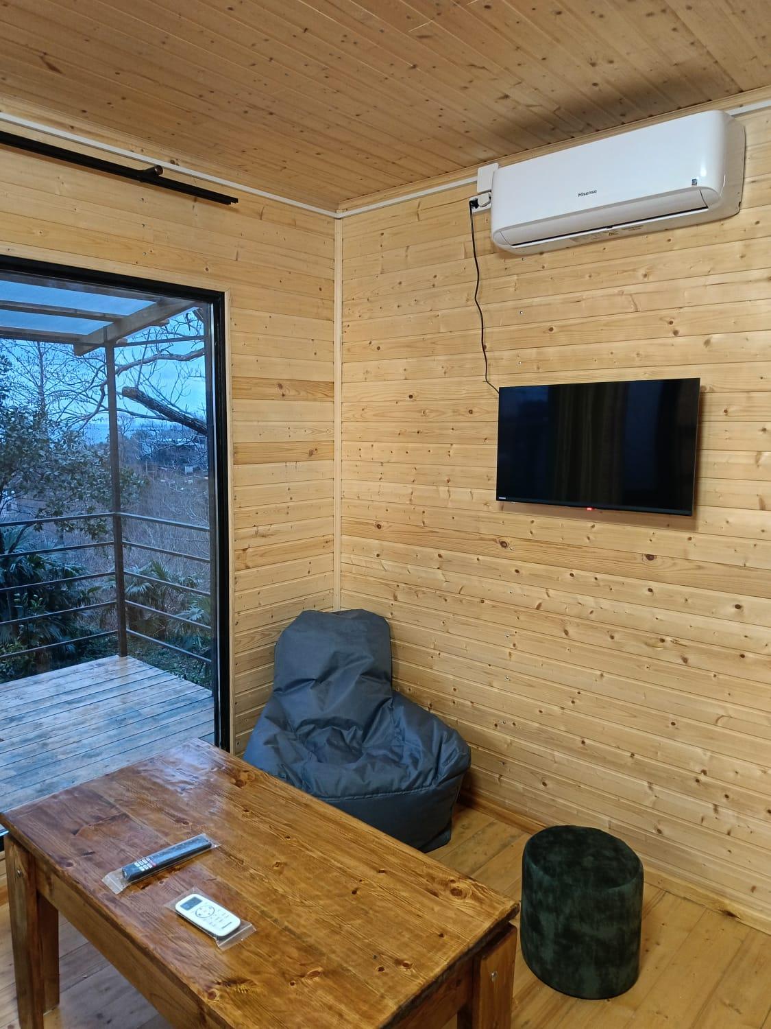 ANANIA Cottage