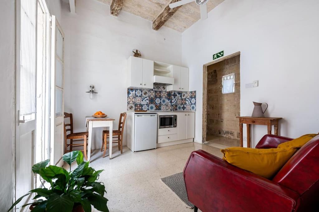 Cosy Hideaway view 3